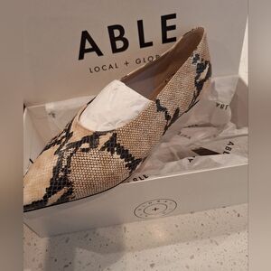 ABLE flats new in box